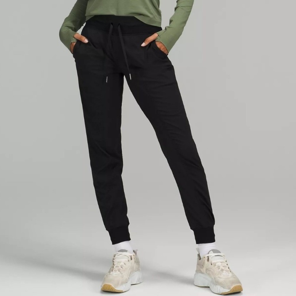 Lululemon Dance Studio Mid-Rise 29" Jogger Women Size 2 Black Ruched Activewear